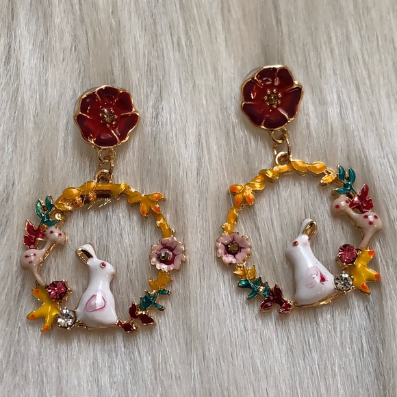 Beautiful Bunny Earrings - Picture 3 of 5